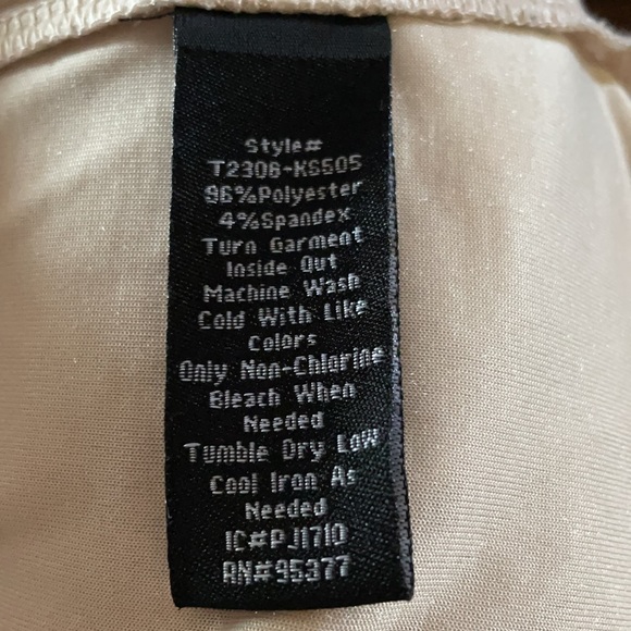 Sanctuary Crushed Velvet Cold Shoulder Blouse - Picture 4 of 5